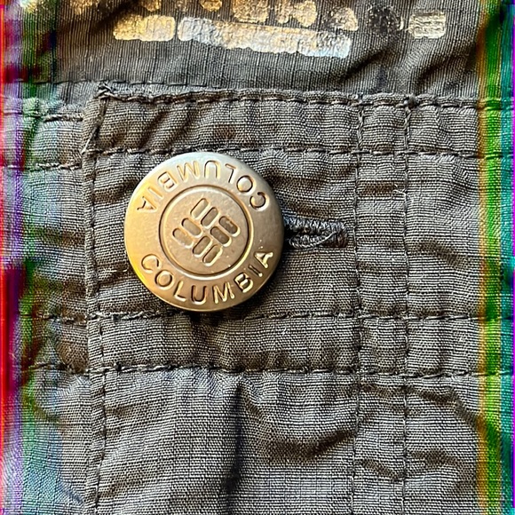 Columbia Omni Shade Sun Protect Cargo Nylon Hiking Shorts, Black | 42/10 - Picture 5 of 6